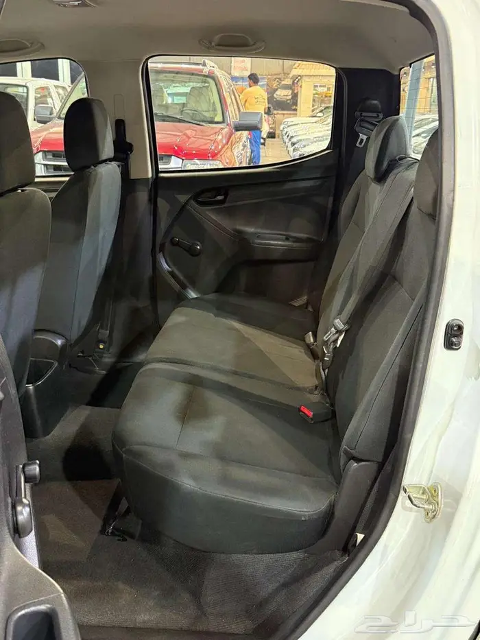 للبيع ايسوزو ديماكس 2023 مكينة 2.5cc ديزل سعودي 36