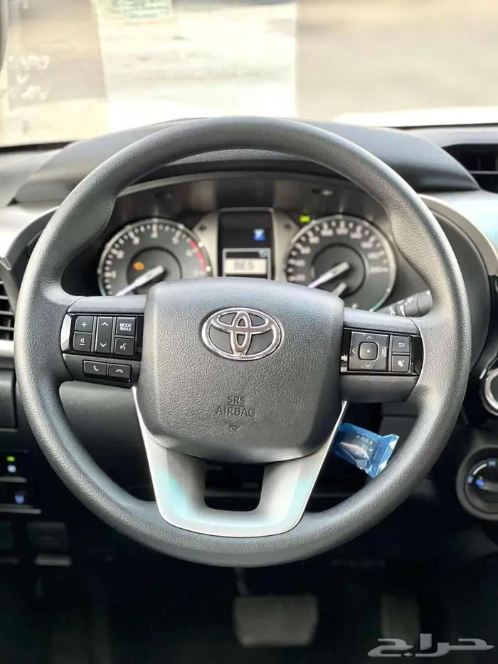 هايلوكس غمارتين S-GLX 4 4 اوتوماتيك بنزين 2025 5