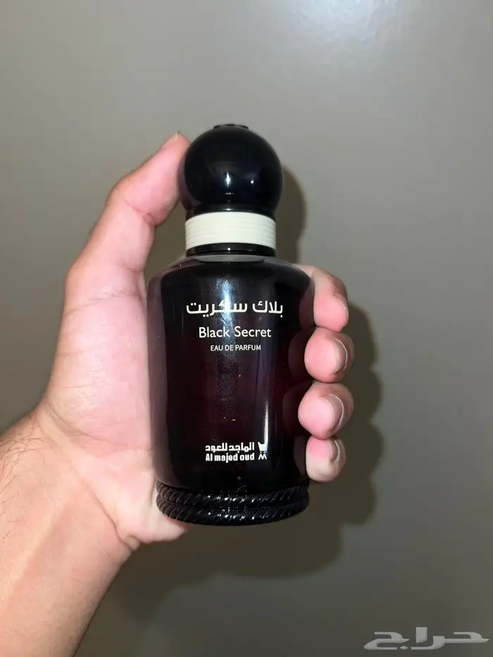عطر بلاك سكريت الماجد للعود 0
