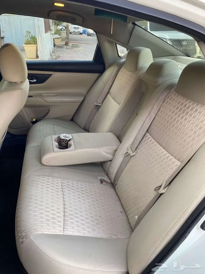 للبيع سيارة التيما نيسان 2017 4