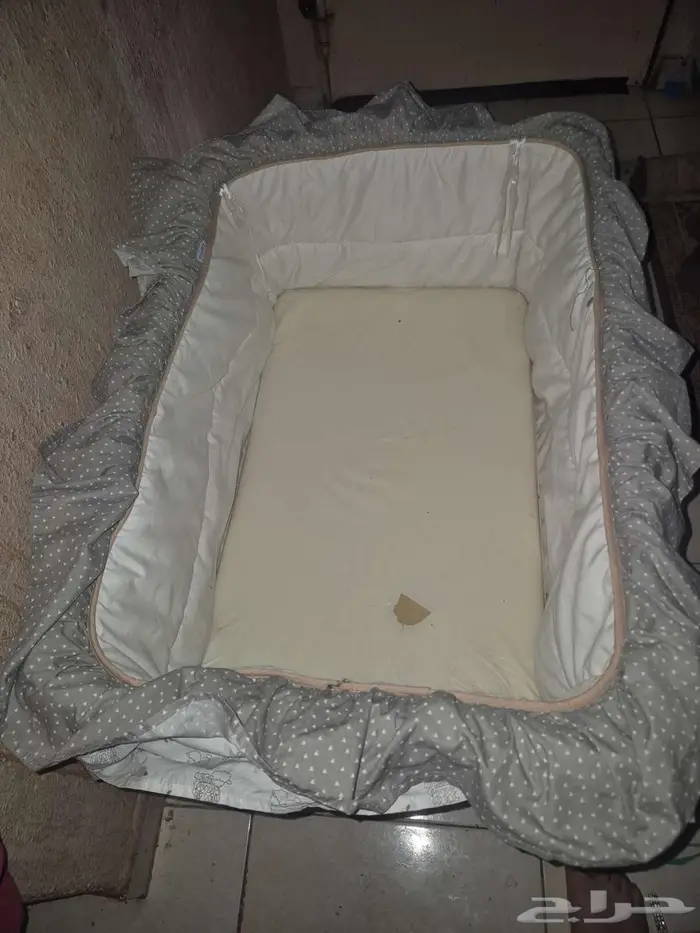 سرير اطفال 1