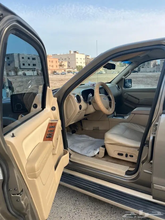 للبيع اكسبلور 4