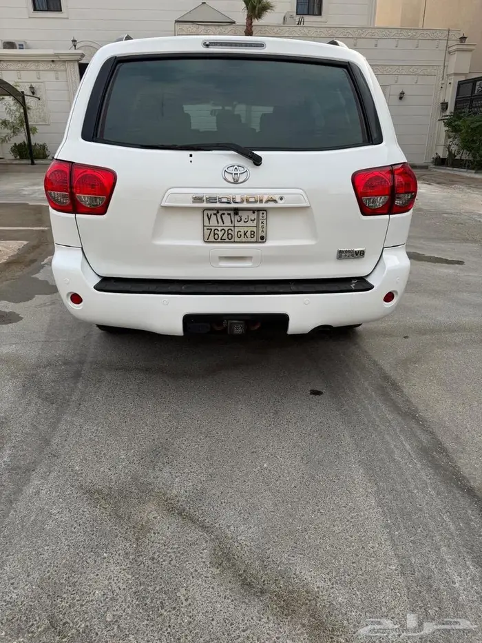 للبيع سيكويا 2011 2