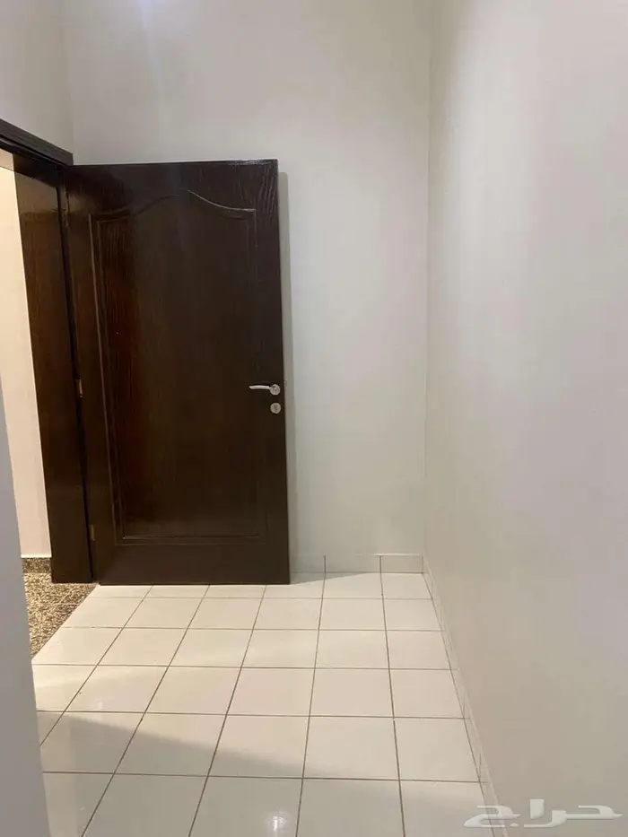 شقة 3 غرف وصالة للإيجار بحي الواحة 4