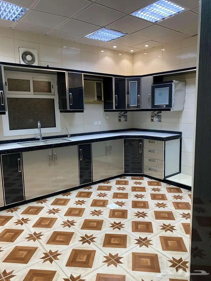 شقة 3 غرف وصالة للإيجار بحي الواحة 7