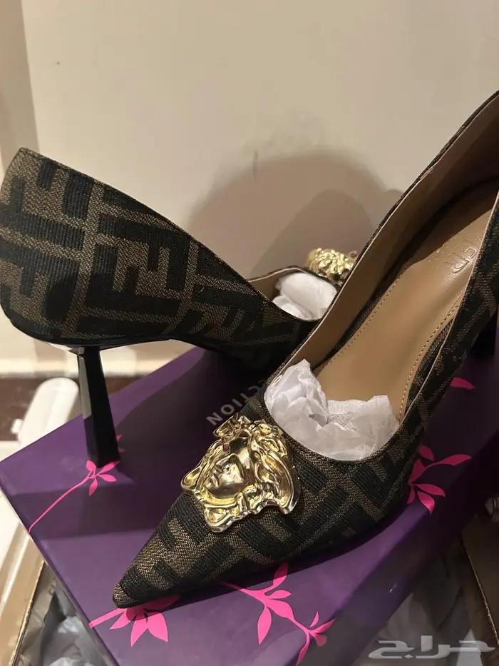 الخرج كعب فندي فرزاتشي 200 ريال 0