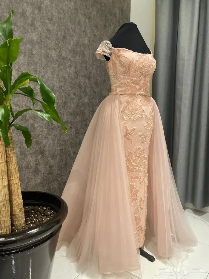 فستان من المصممه ندى الدوسري Nouveau 2