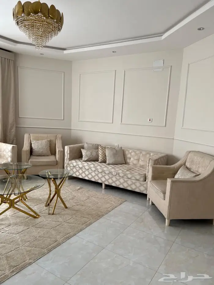 اثاث مجلس كامل مع طاولات وسجاد 1