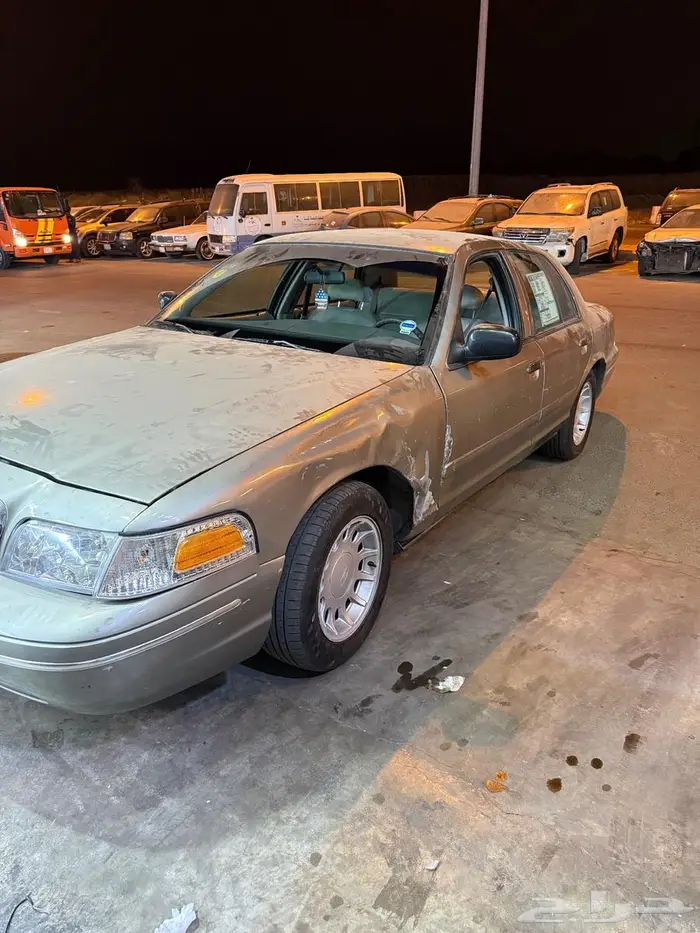 للبيع فورد فكتوريا 2001 2