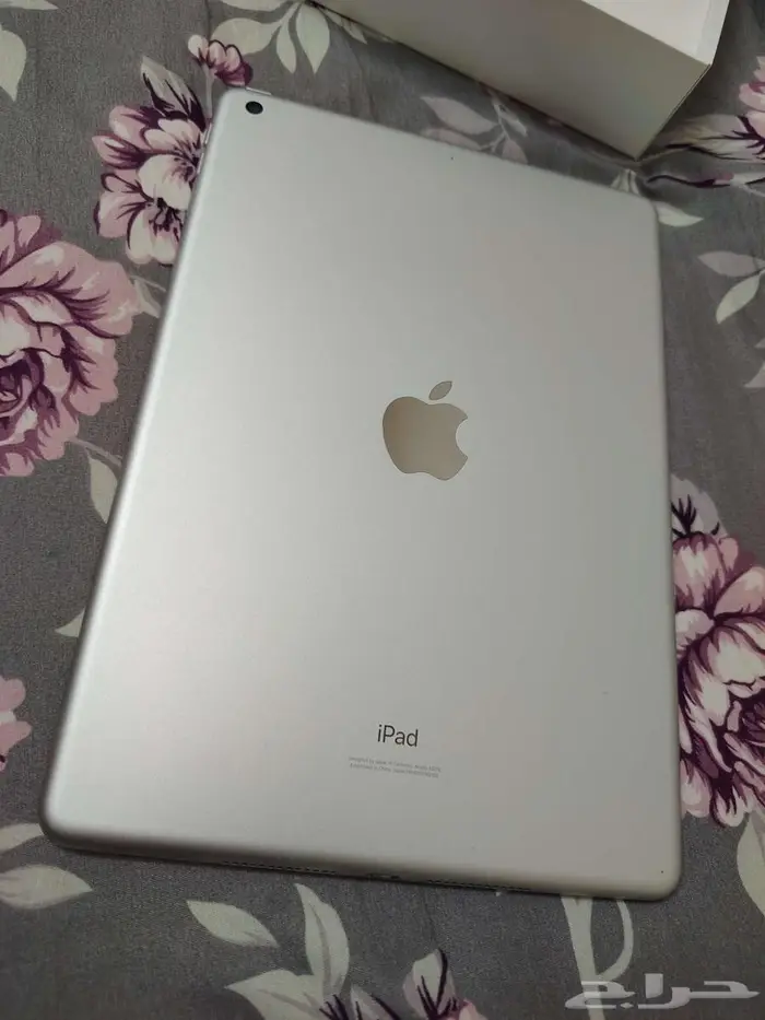 ايباد الجيل الثامن نظيف جدا 1