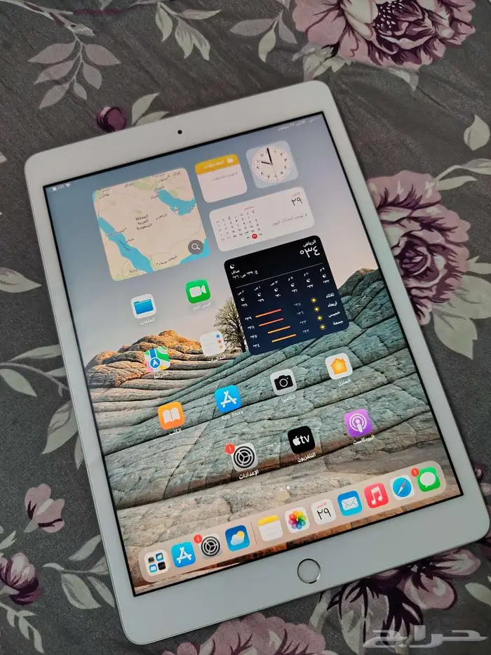 ايباد الجيل الثامن نظيف جدا 3