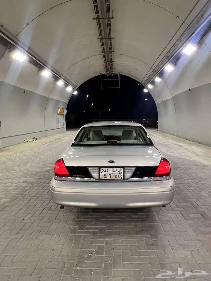 فورد فكتوريا 2011 2