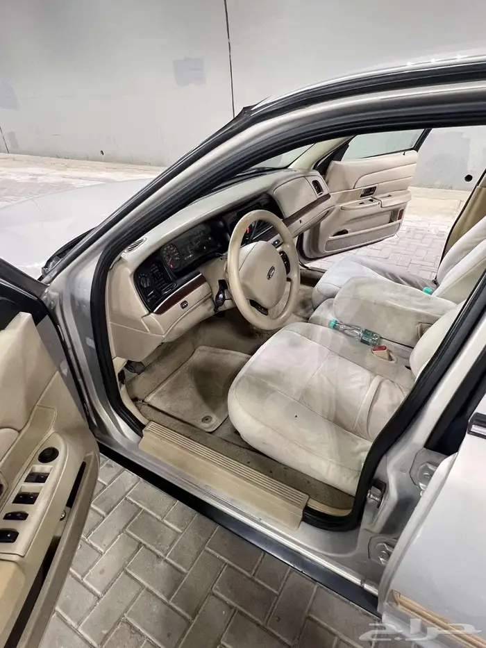 فورد فكتوريا 2011 8