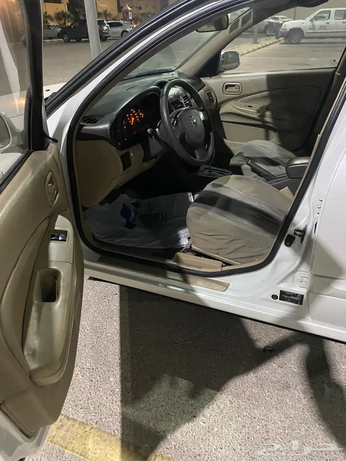 للبيع نيسان صني2012 تماتيك 8