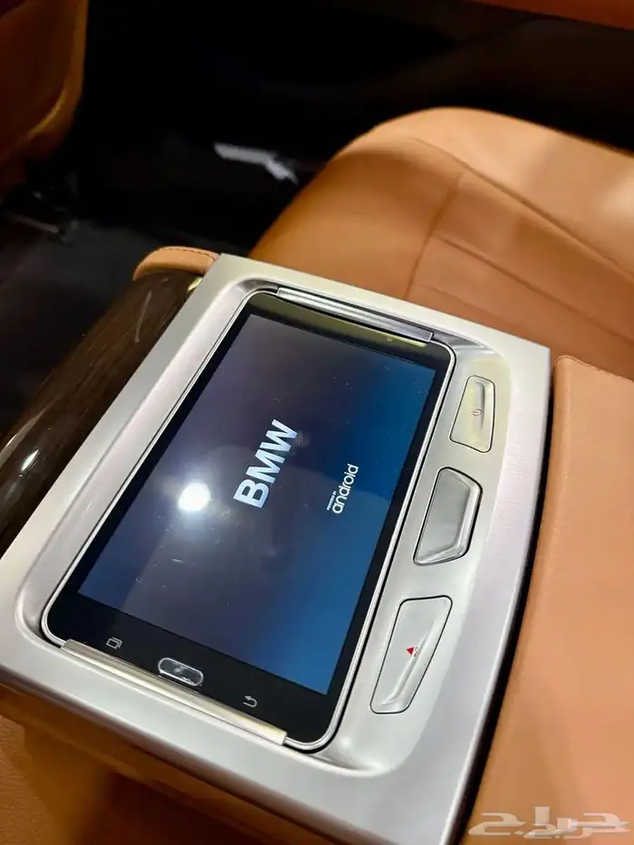 للبيع BMW740li 2018 فل كامل 14