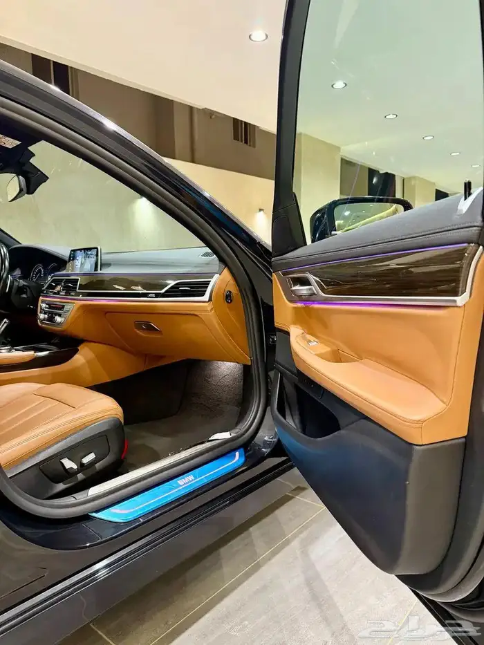 للبيع BMW740li 2018 فل كامل 4