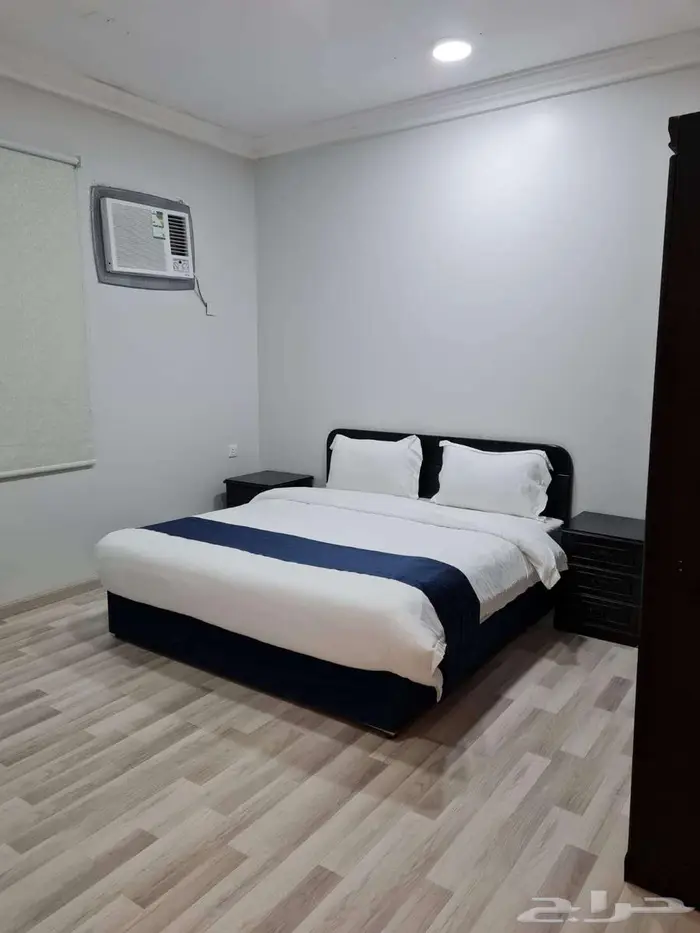 شقة غرفة وصالة مؤثثة وفاخرة للعوايل بخميس مشيط 0