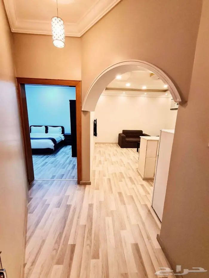 شقة غرفة وصالة مؤثثة وفاخرة للعوايل بخميس مشيط 5