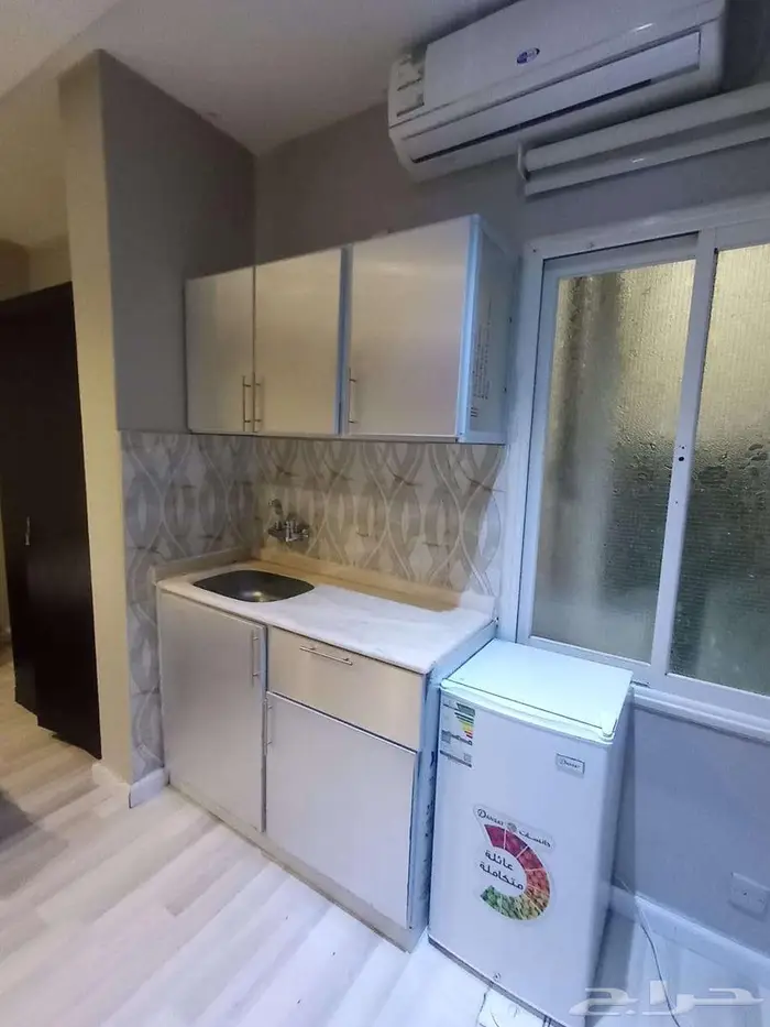 شقة فندقية غرفة وحمام بمطبخ داخلي مؤثثة وفاخرة بخميس مشيط 5