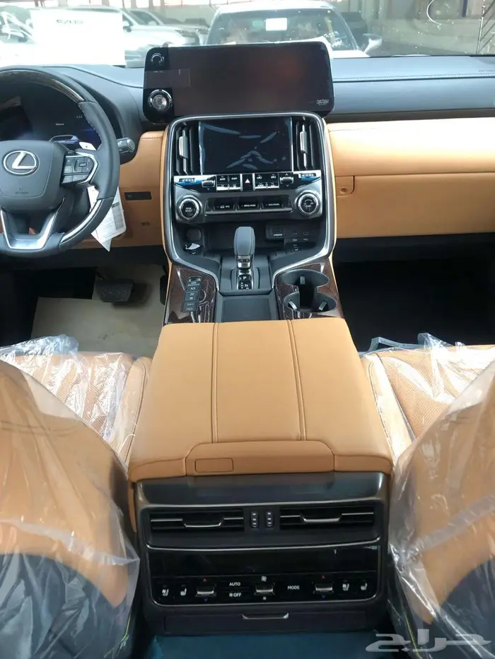 جيب لكزس LX 700 h هايبرد 2025 سعودي ب 499 ألف ريال 6