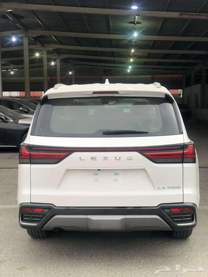 جيب لكزس LX 700 h هايبرد 2025 سعودي ب 499 ألف ريال 8