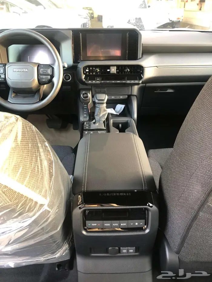 تويوتا برادو TXL1 بنزين 2025 أبيض بأقل سعر 2