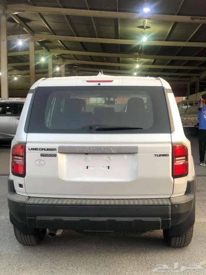 تويوتا برادو TXL1 بنزين 2025 أبيض بأقل سعر 6