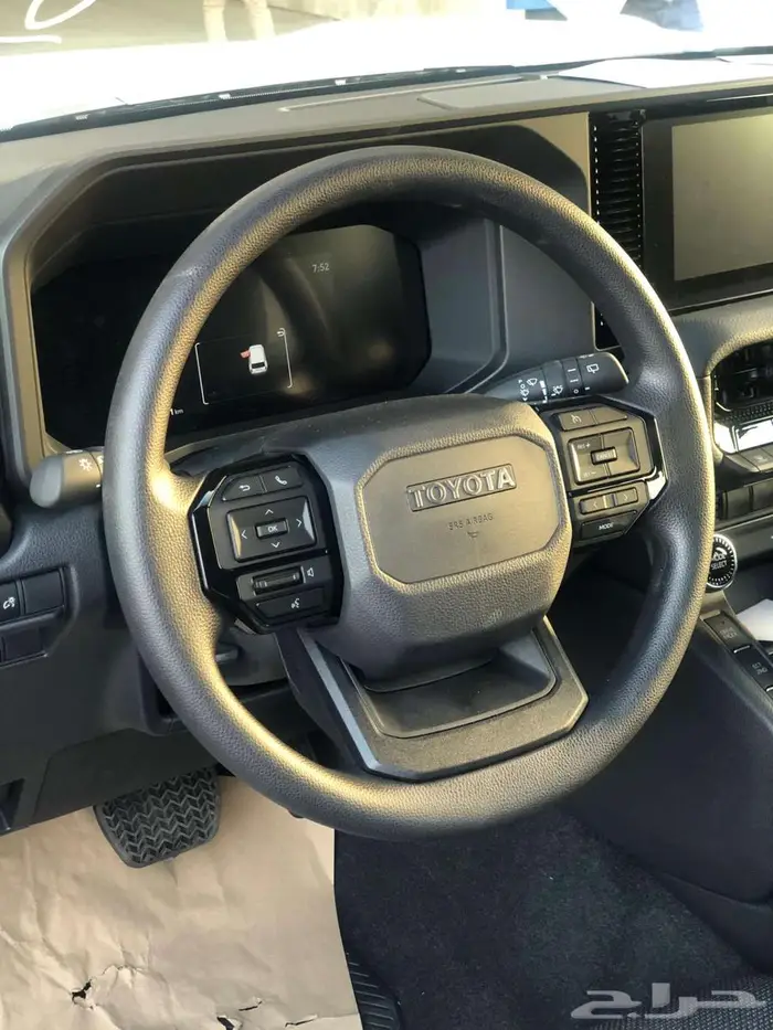 تويوتا برادو TXL1 بنزين 2025 أبيض بأقل سعر 8