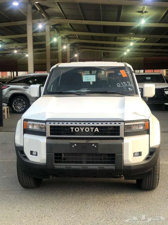 تويوتا برادو TXL1 بنزين 2025 أبيض بأقل سعر 9