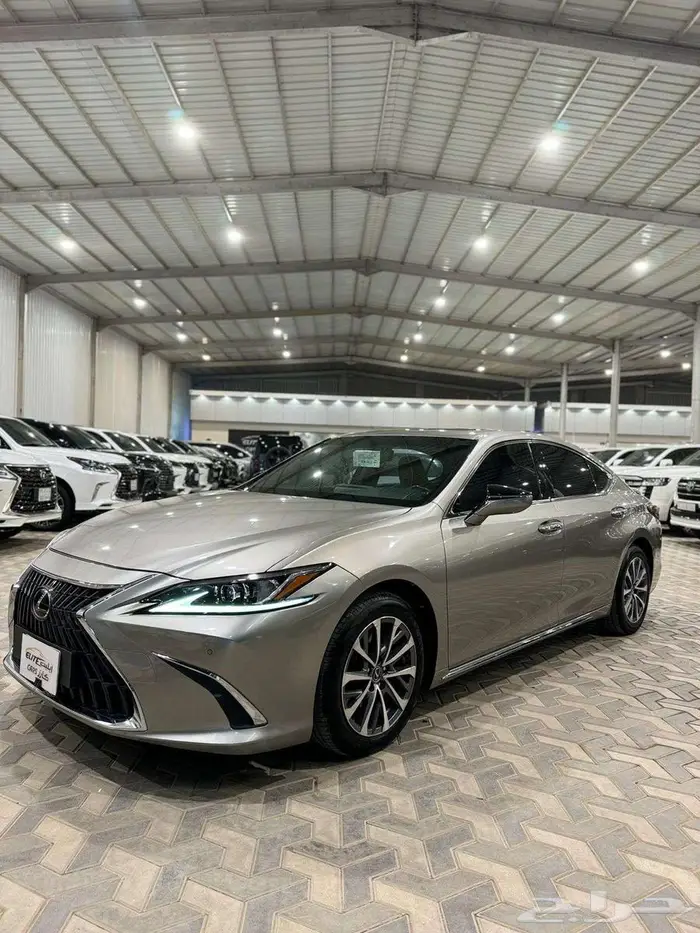لكزس 350ES موديل 2023 1