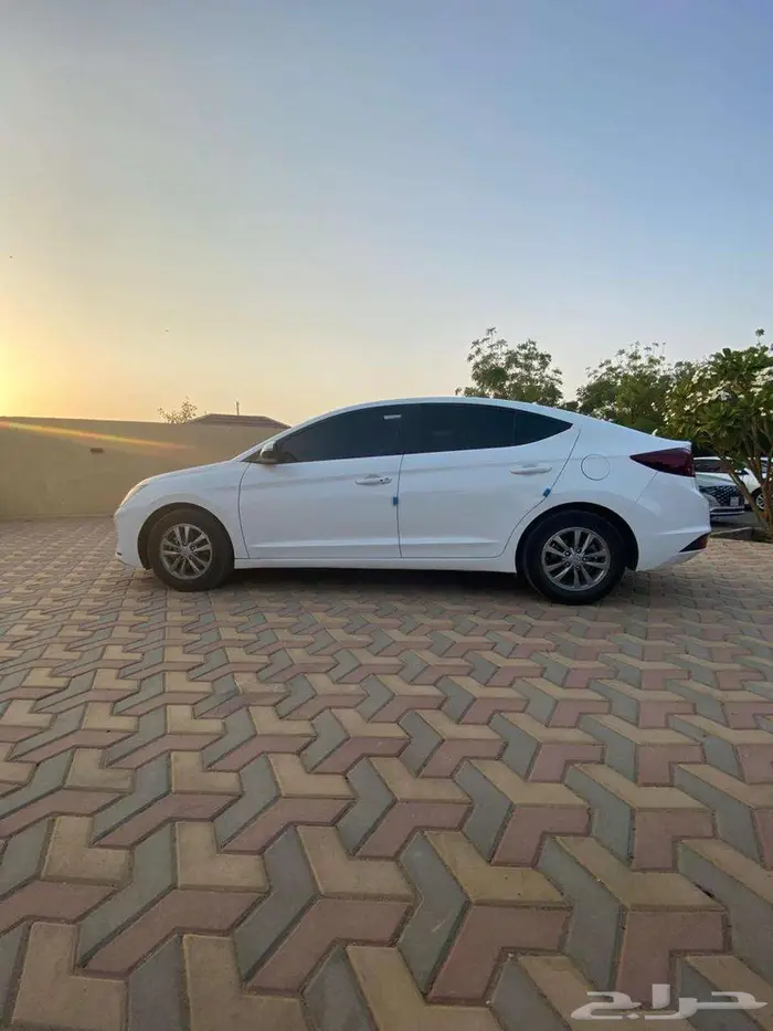 النترا 2020 فتحة سقف 99 الف كم 3