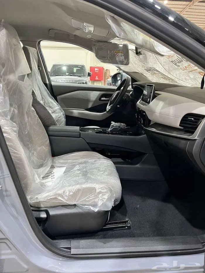 عرض خاص نيسان اكس تريل استاندر 5 مقاعد بدون دبل موديل 2026 6