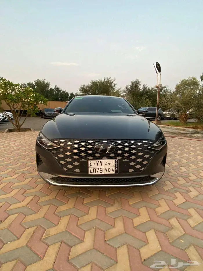 ازيرا 2022 - داخلية اوف وايت 122 الف كم 1