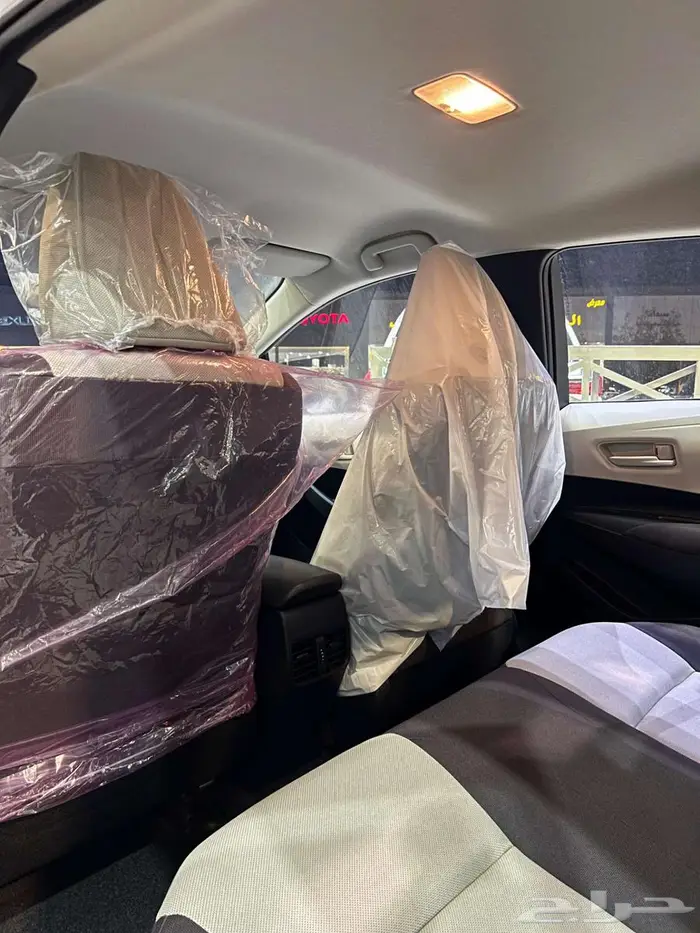 تويوتا كورولا XLI 1.5 ستاندر بنزين 2025 14