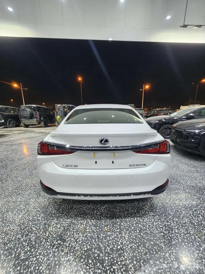لكزس ES 300 HH موديل 2025 - فل هايبرد خليجي السعر 232900 4