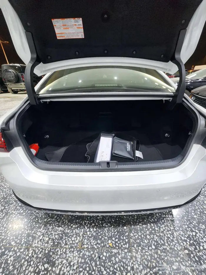 لكزس ES 300 HH موديل 2025 - فل هايبرد خليجي السعر 232900 15