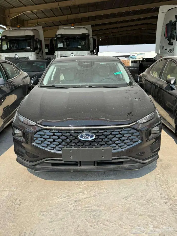 فورد تورس ترند نص الفل لون اسود 2026 كاش واقساط 0