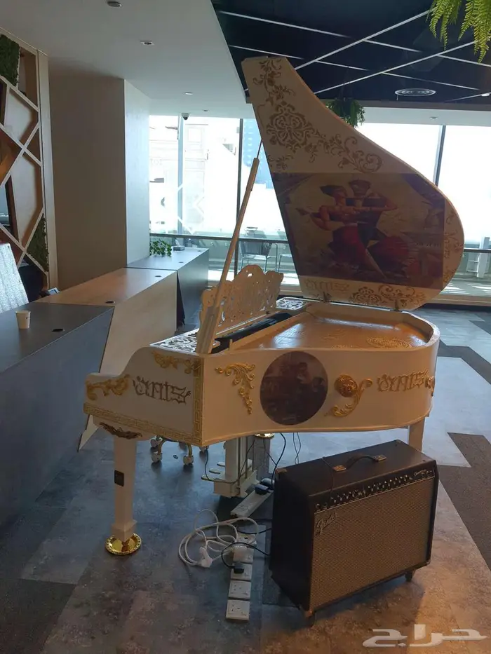 Piano digital req بيانو جراند رقمي انتيك 2 دور للبيع بالطلب 7