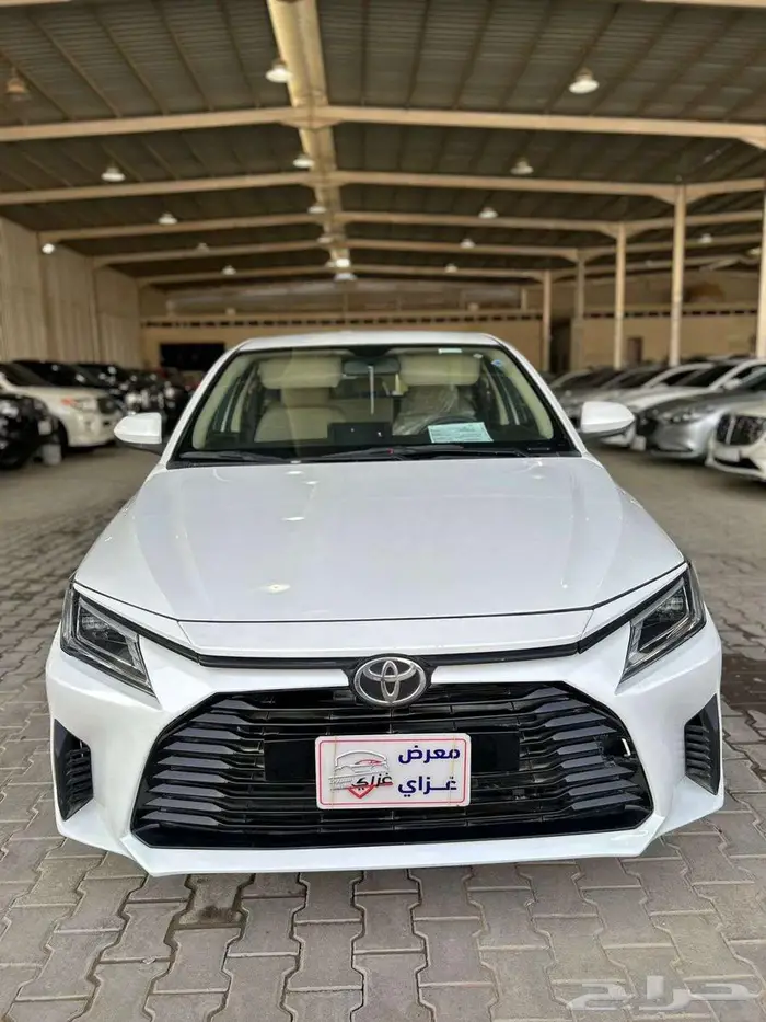 تويوتا يارس 2023 Y 19