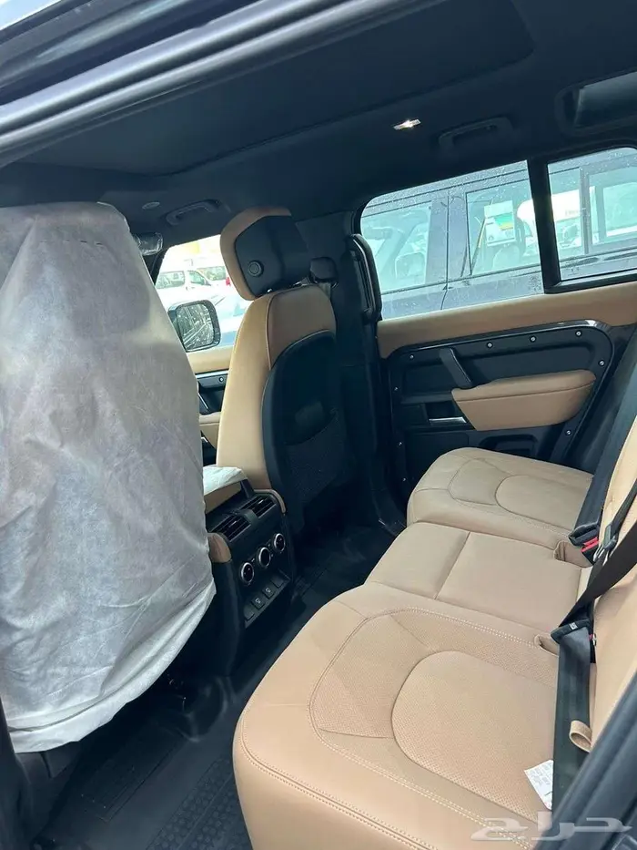 لاندروفر ديفندر HSE موديل 2025 7