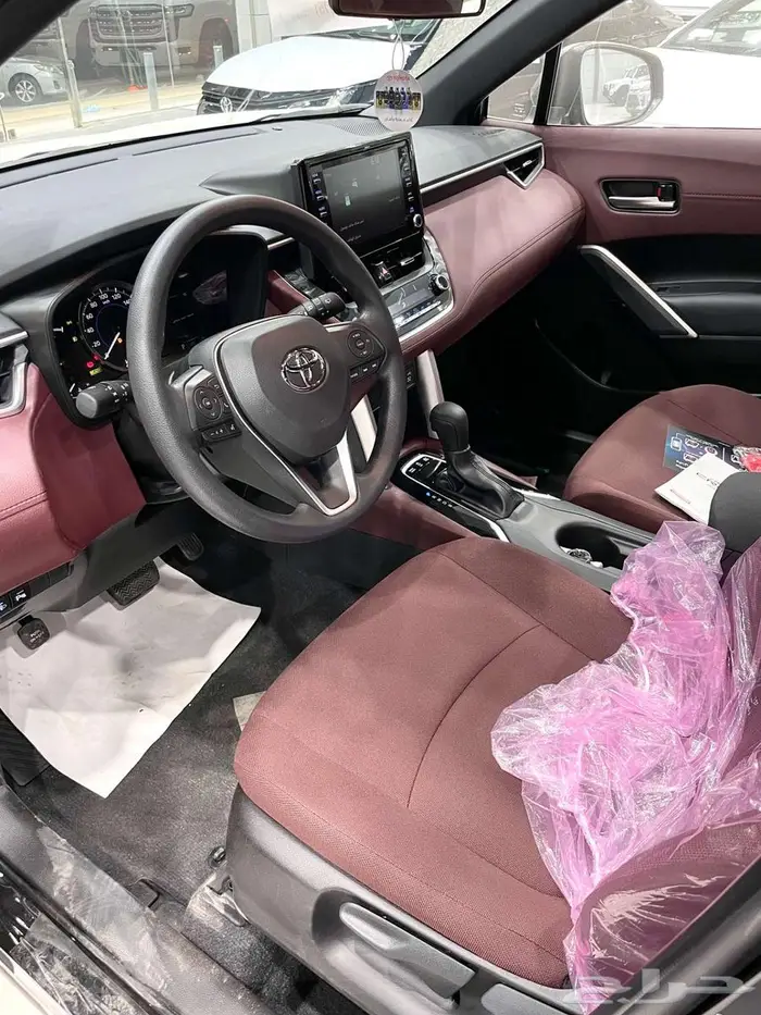 تويوتا كورولا كروس ( XLE ) موديل 2024 أقل الأسعار 10