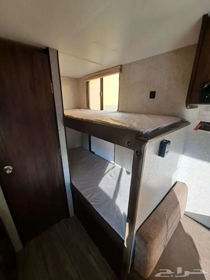 كرفان أمريكي مخزن 8