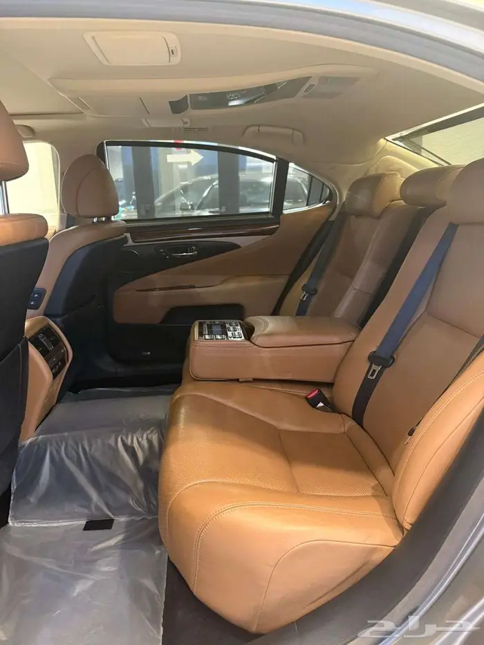 لكزس LS460 2016 10