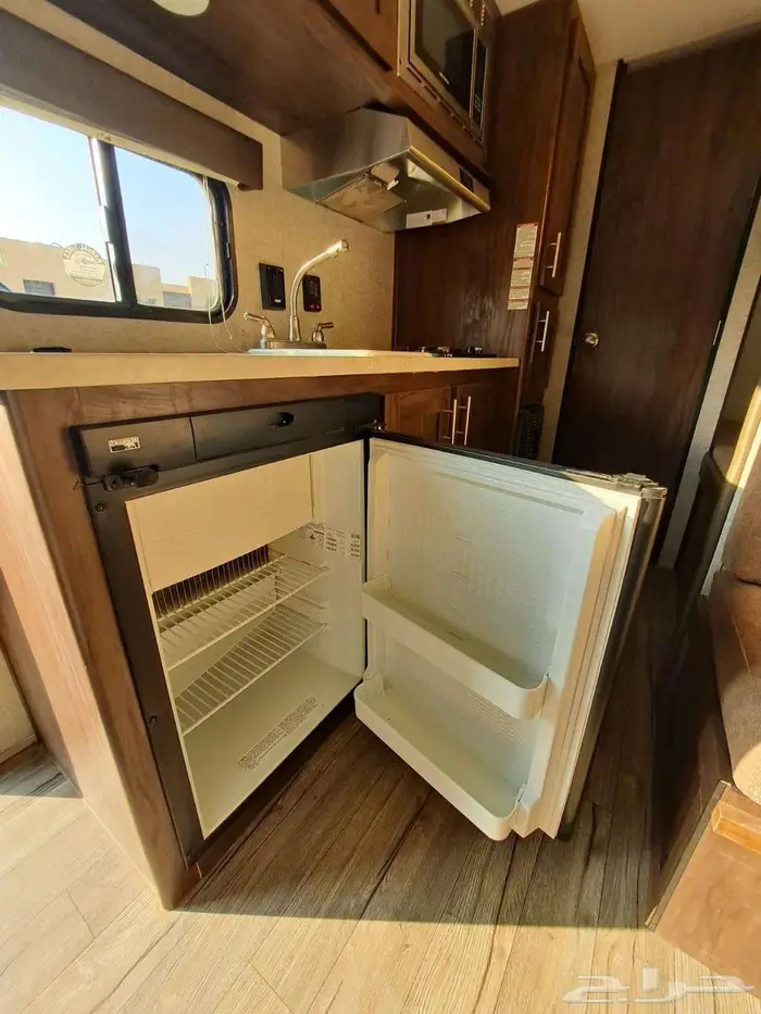 كرفان أمريكي مخزن 10