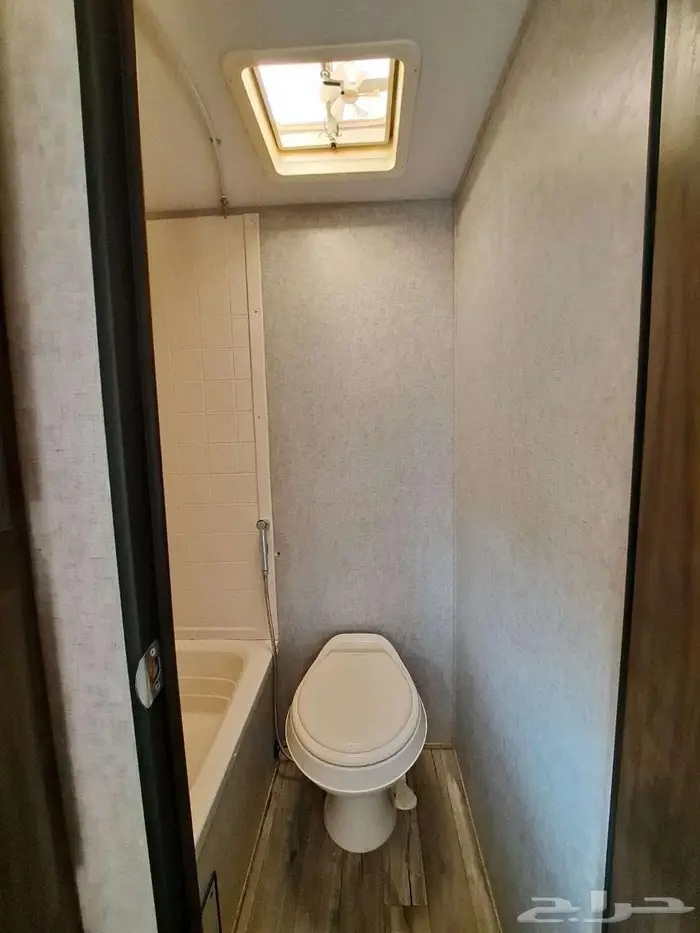 كرفان أمريكي مخزن 11