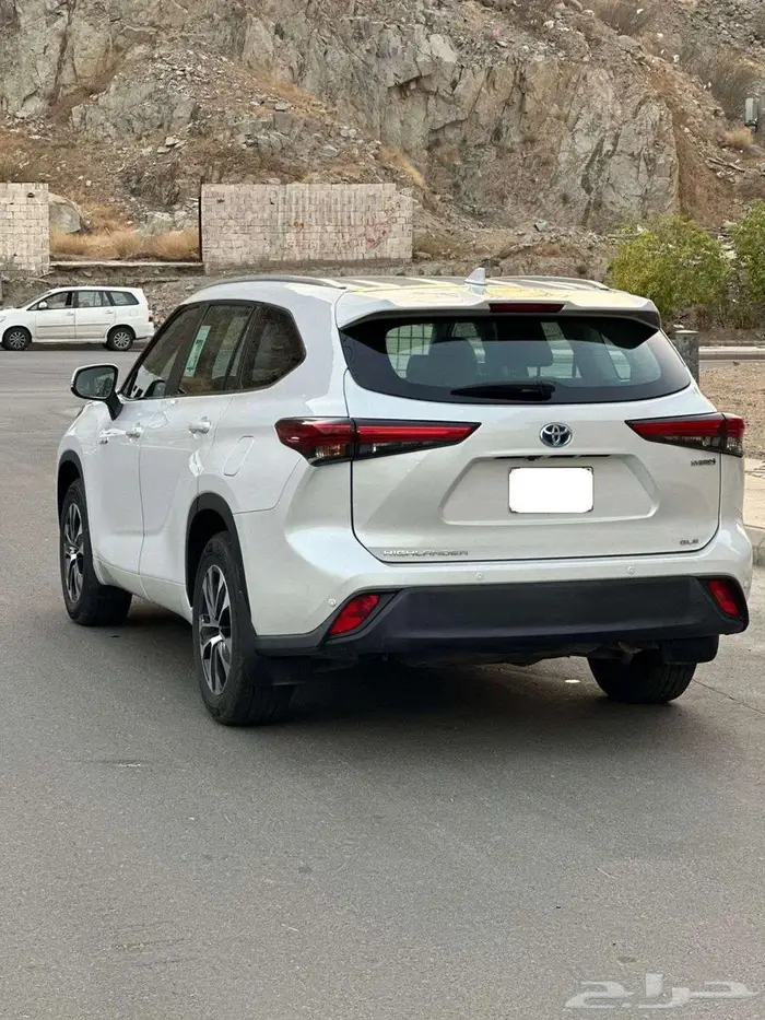 تويوتا هايلاندر GLE 2023 8