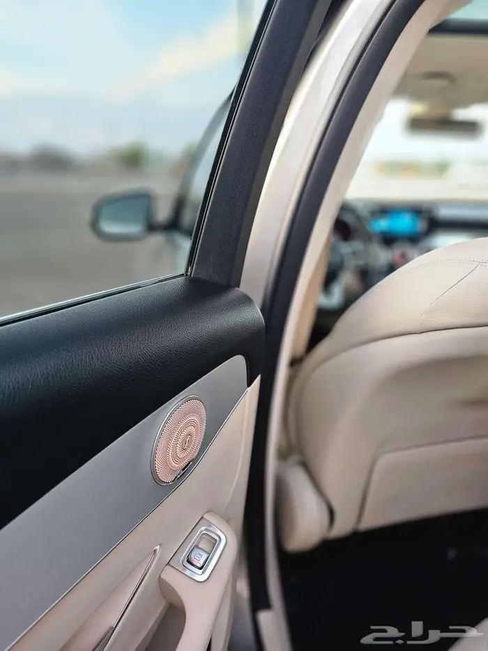 GLC 300 2020 GOLD فل اوبشن 14