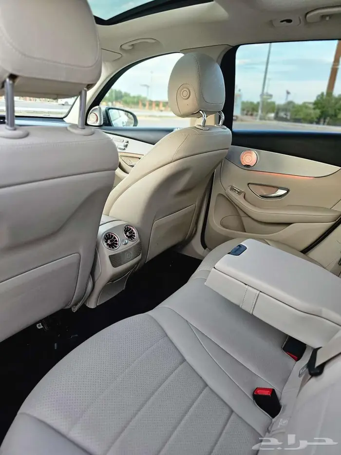 GLC 300 2020 GOLD فل اوبشن 19