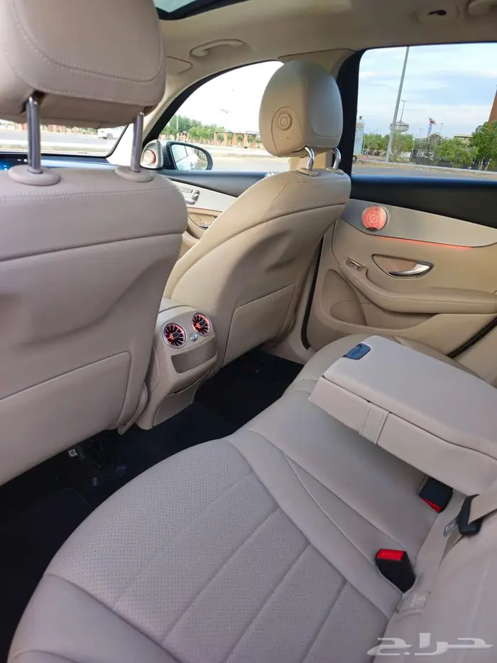 GLC 300 2020 GOLD فل اوبشن 29