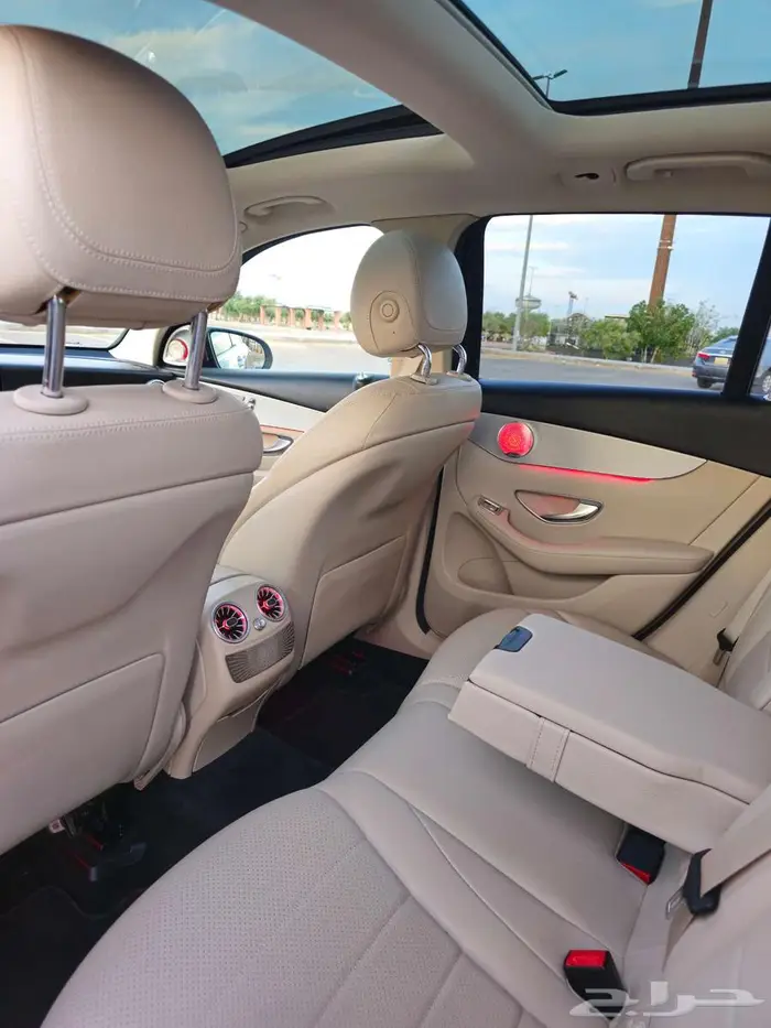 GLC 300 2020 GOLD فل اوبشن 39